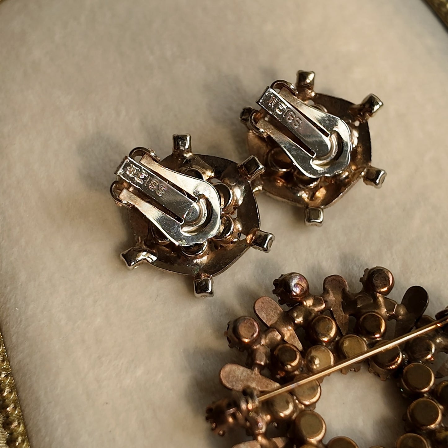 Weiss "The Oasis Firework" Jewelry Set