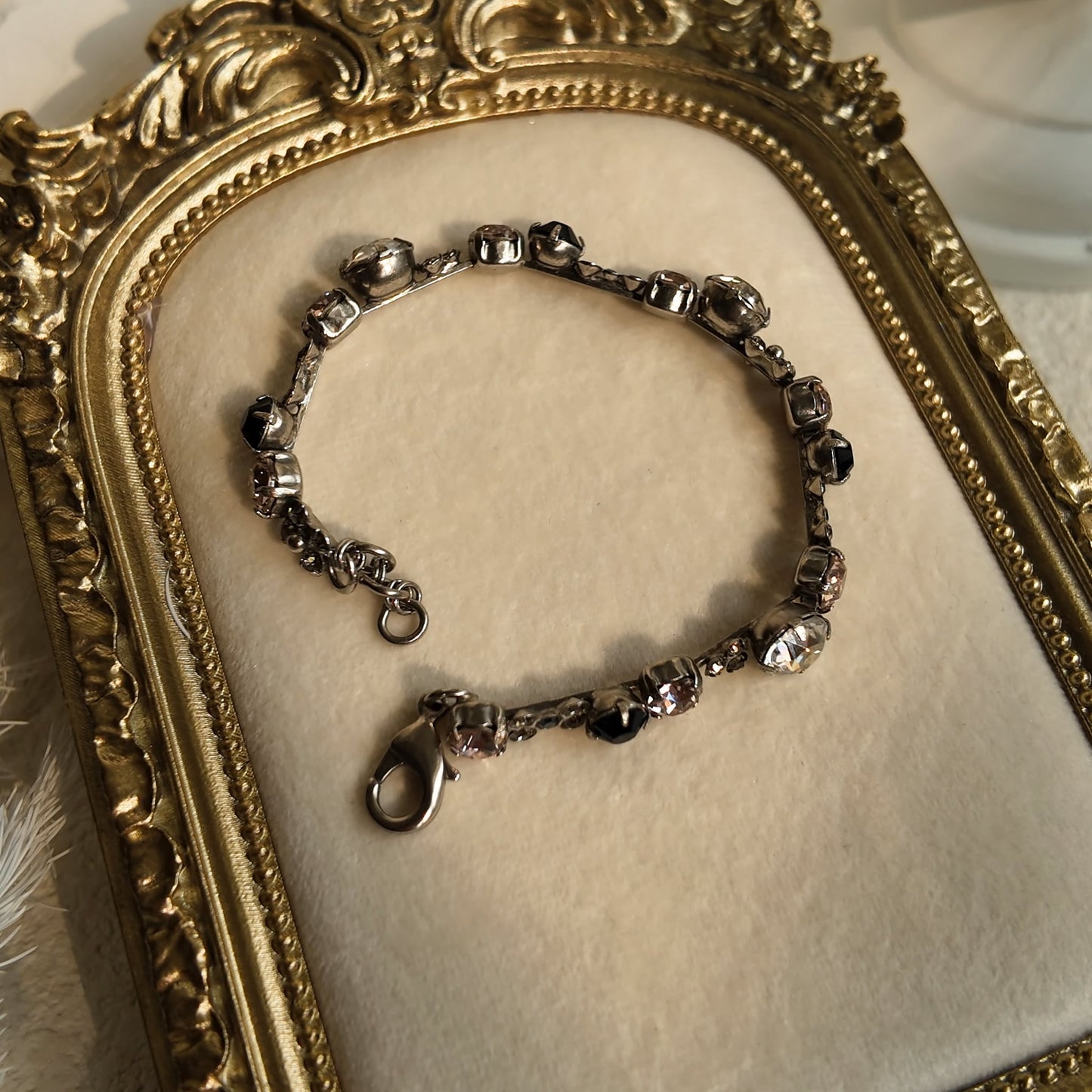 Sorrelli "Gothic Sweetheart" Bracelet