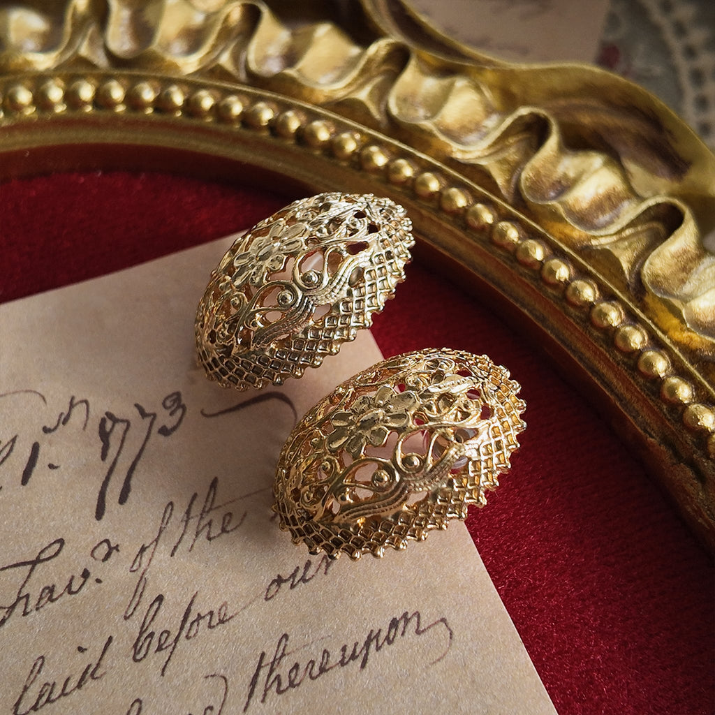 Maiden's Shield Studs