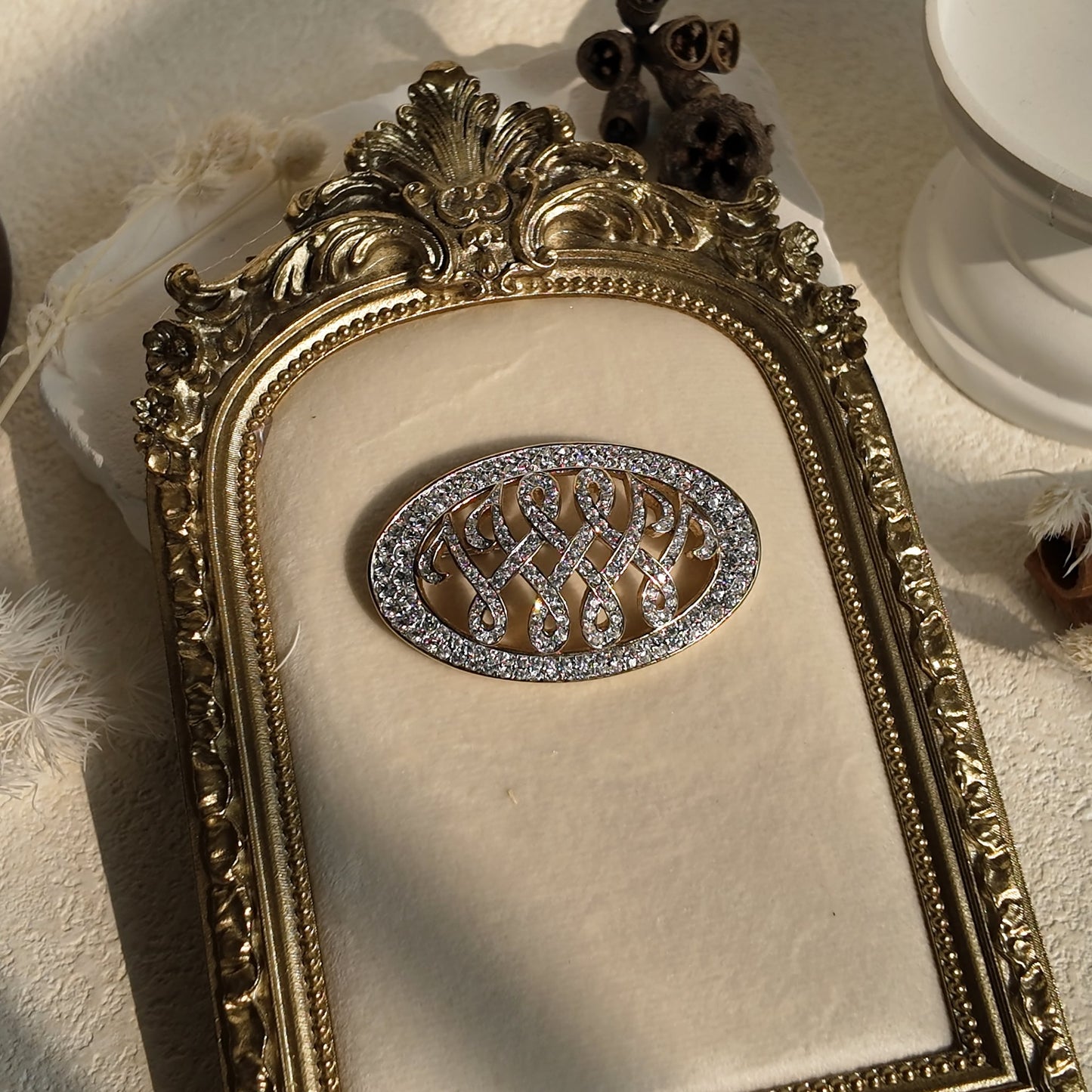 Duchess of Windsor "WW" Brooch