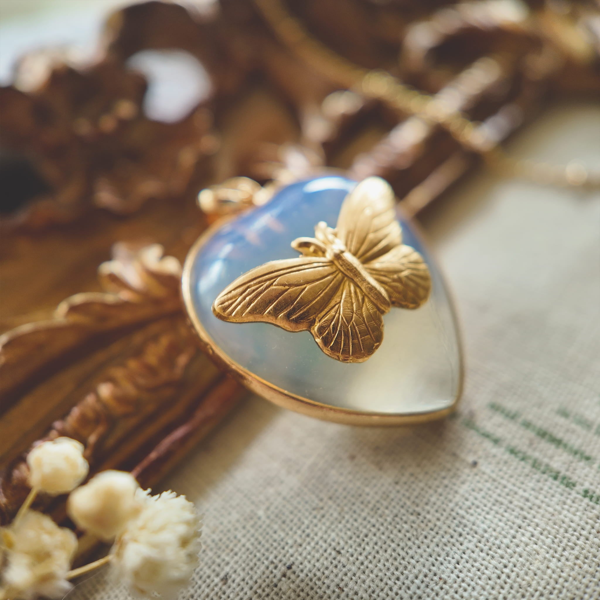 The Fluttering Fantasy Pendant