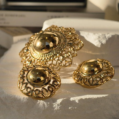 TRIFARI The "Lady's Hat" Brooch & Earring Set