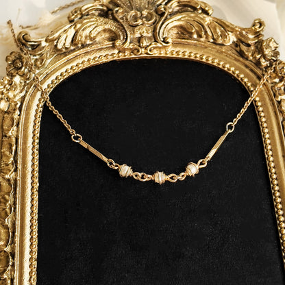 AVON Unbound Necklace