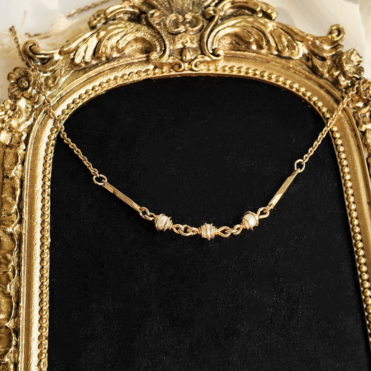 AVON Unbound Necklace