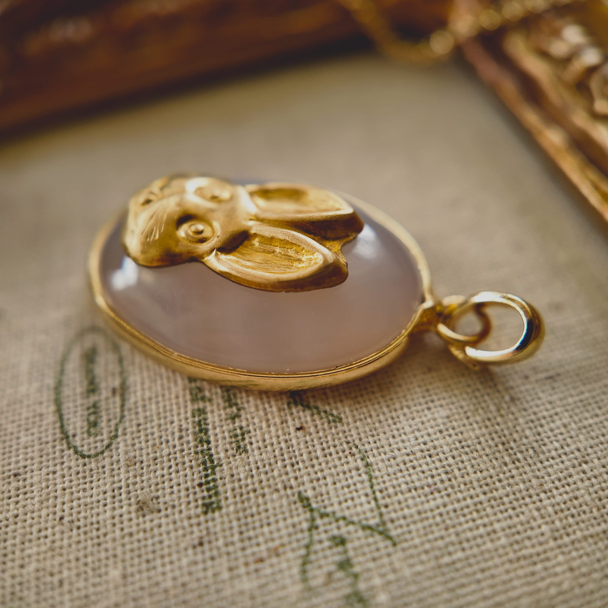 The Retro Icon Pendant