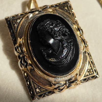 Coro Patented "Hearthside" Cameo Brooch