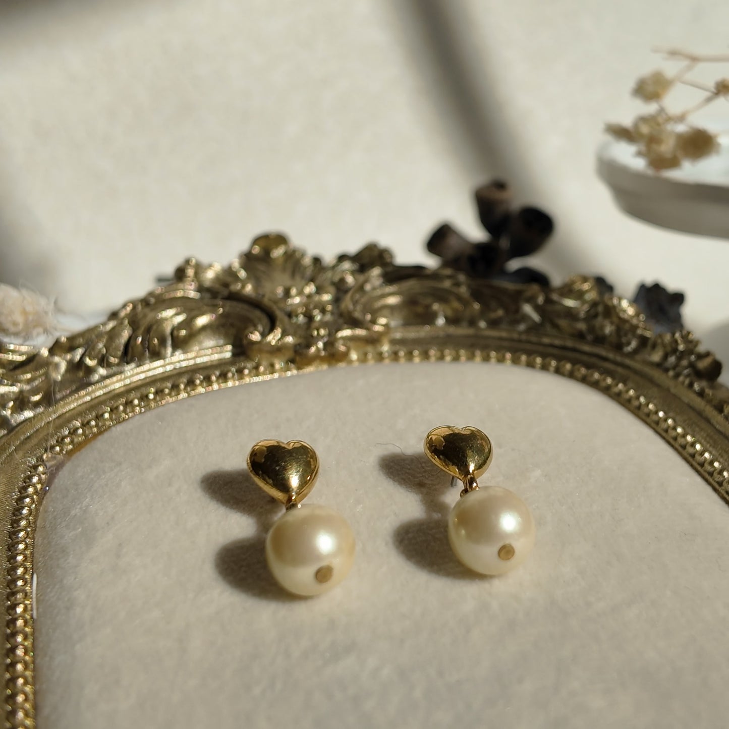 AVON Ice Cream Date Dangles