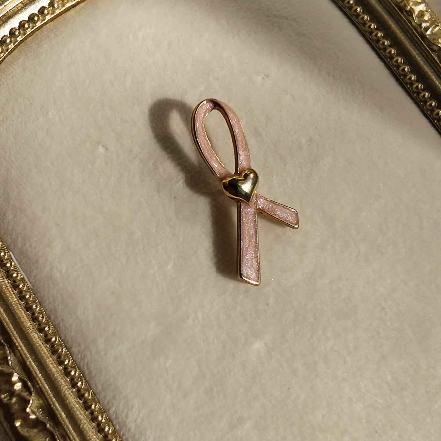 AVON Courage Ribbon Brooch