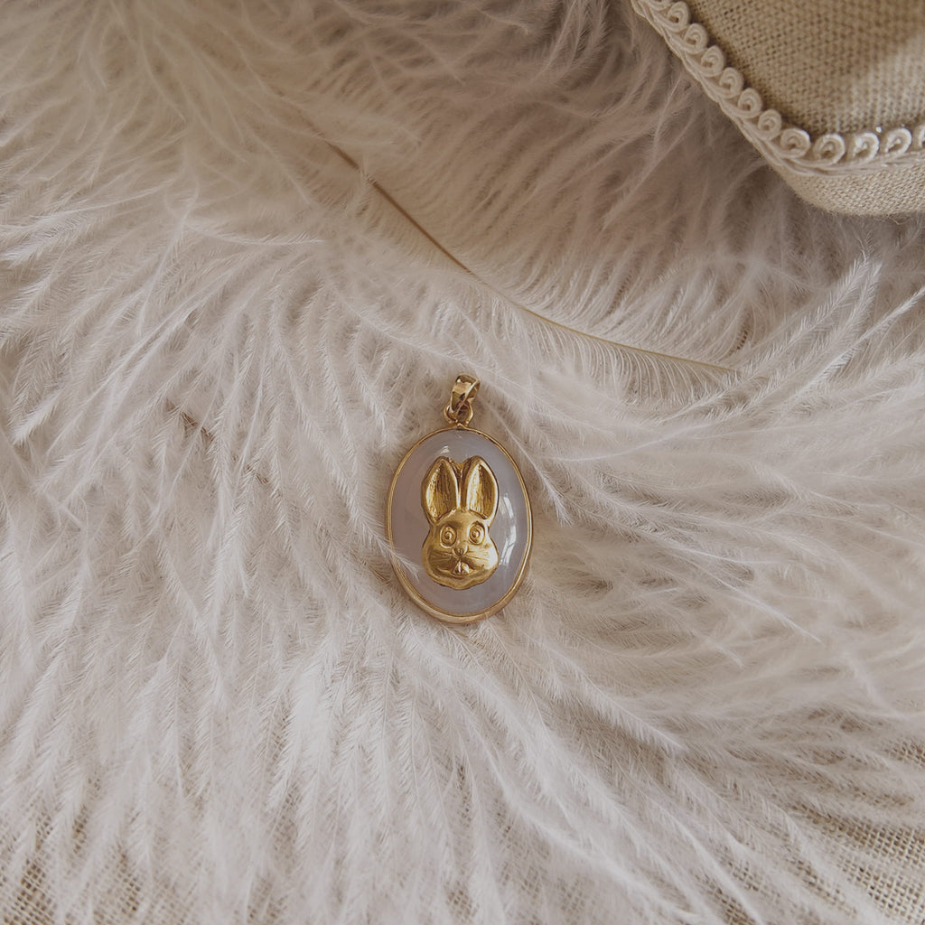 The Retro Icon Pendant