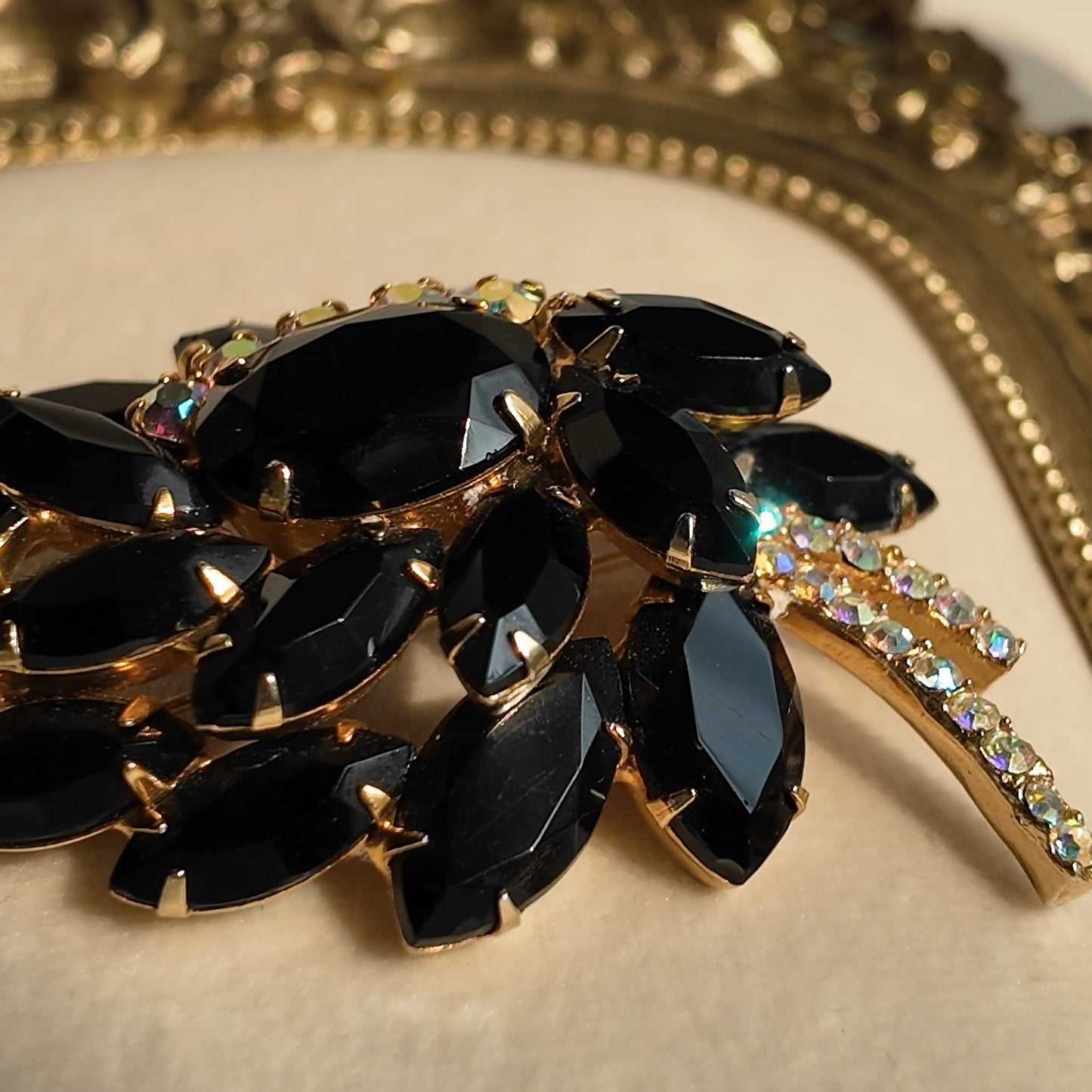 Juliana "Black Swan" Statement Brooch
