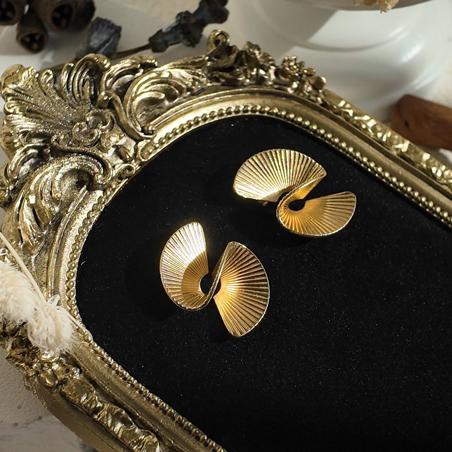 AVON Unstoppable Force