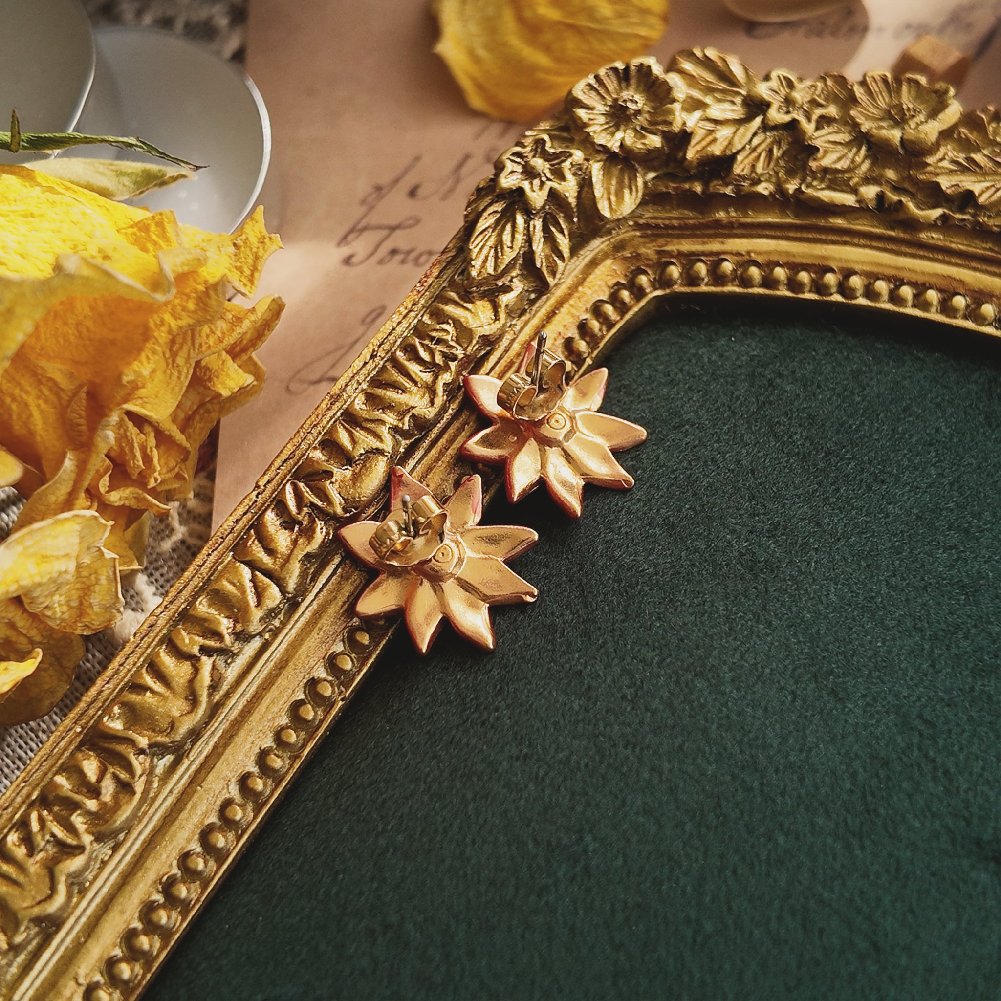 Island Girl Poppy Studs