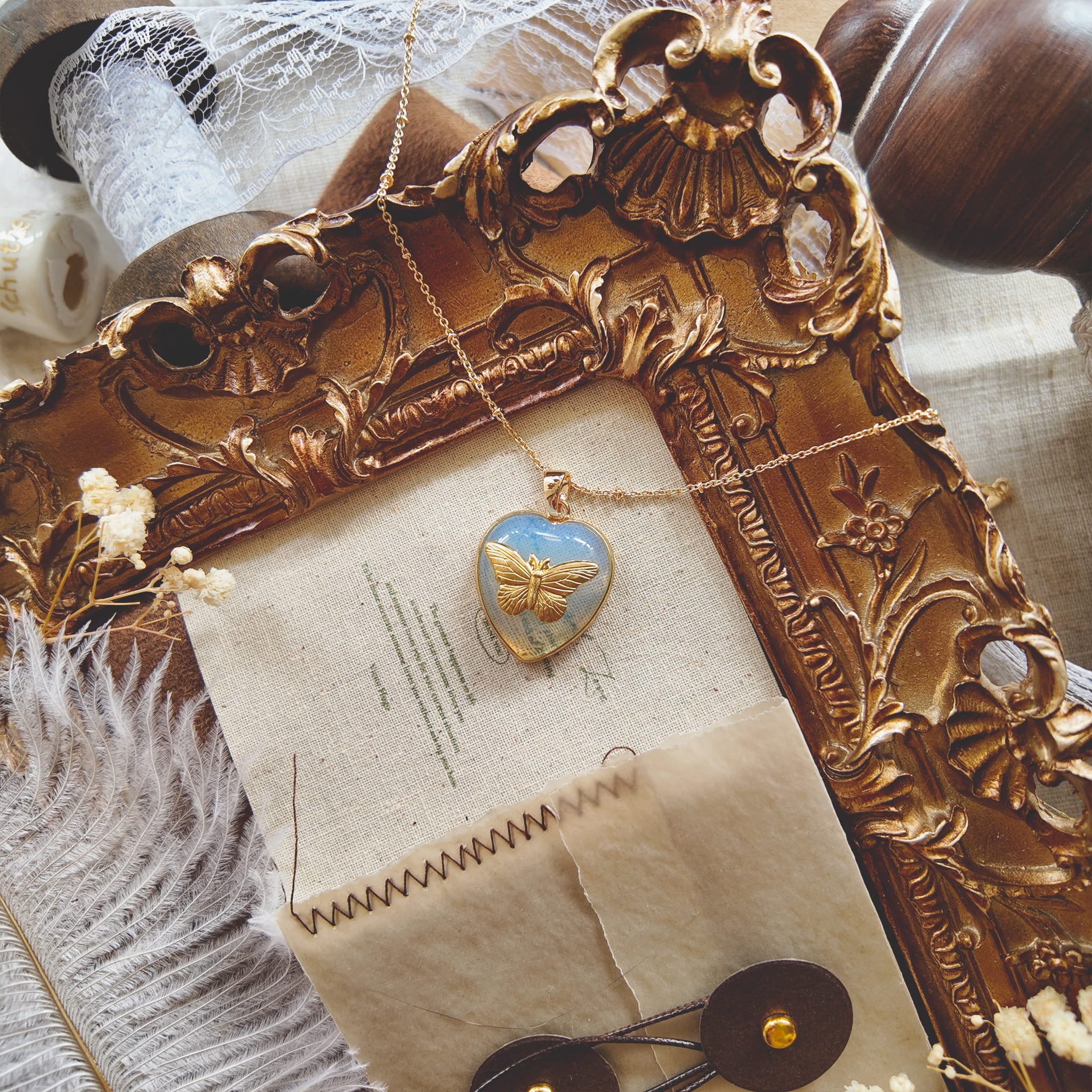 The Fluttering Fantasy Pendant