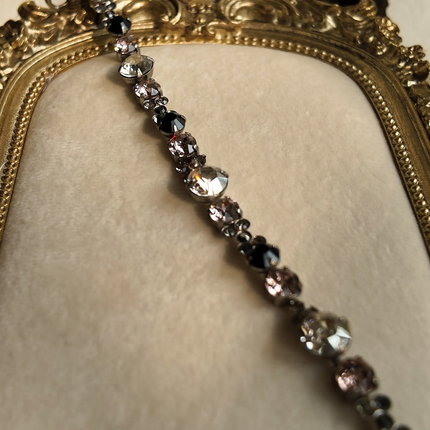 Sorrelli "Gothic Sweetheart" Bracelet