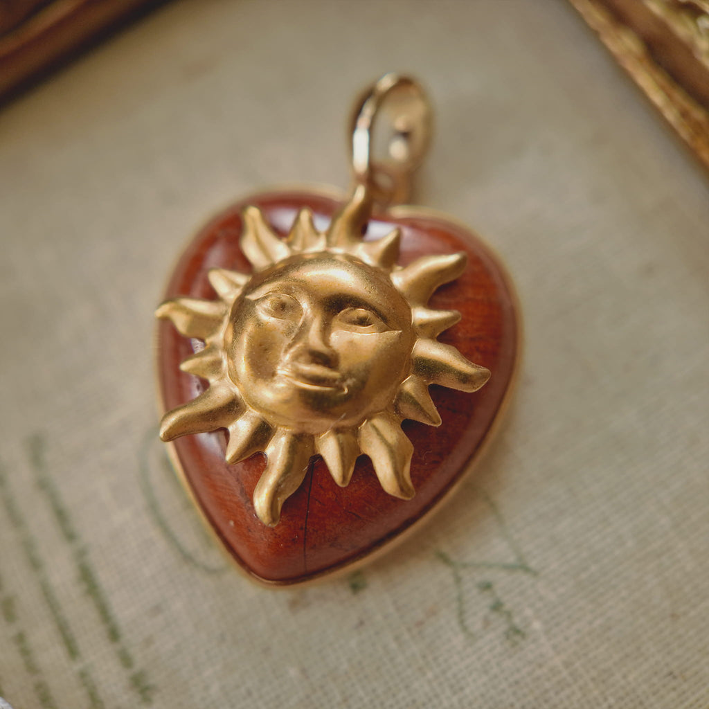The Crimson Light Pendant