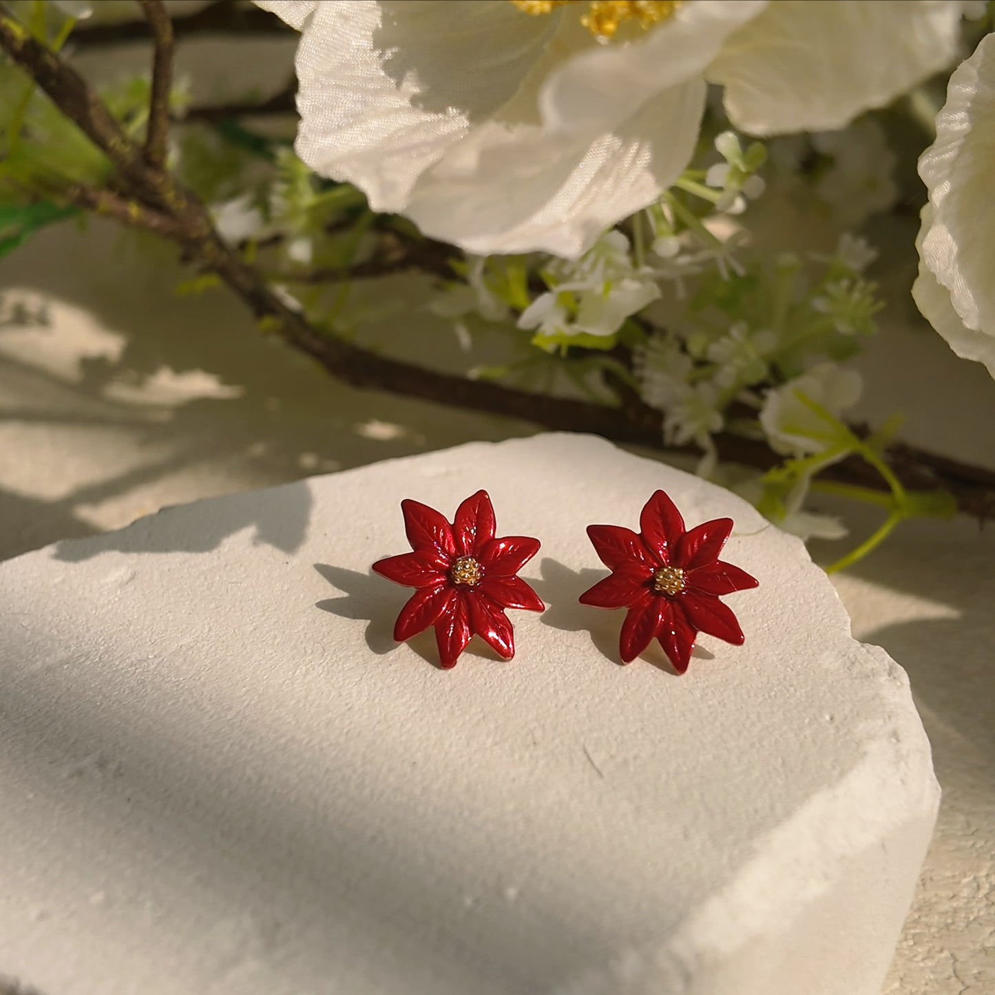 AVON Island Girl Poppy Studs