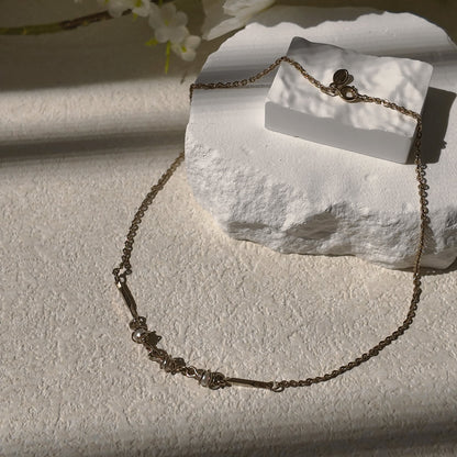 AVON Unbound Necklace