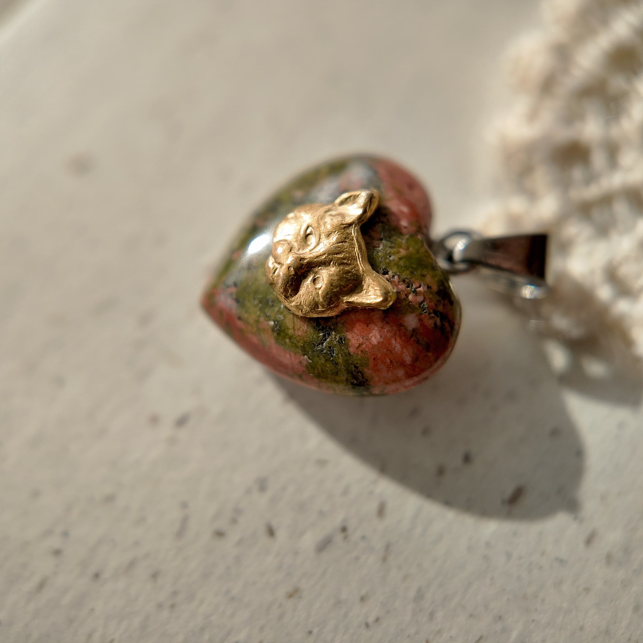 Vintage pendant, American vintage style, 1960s style. American sweetheart pendant.