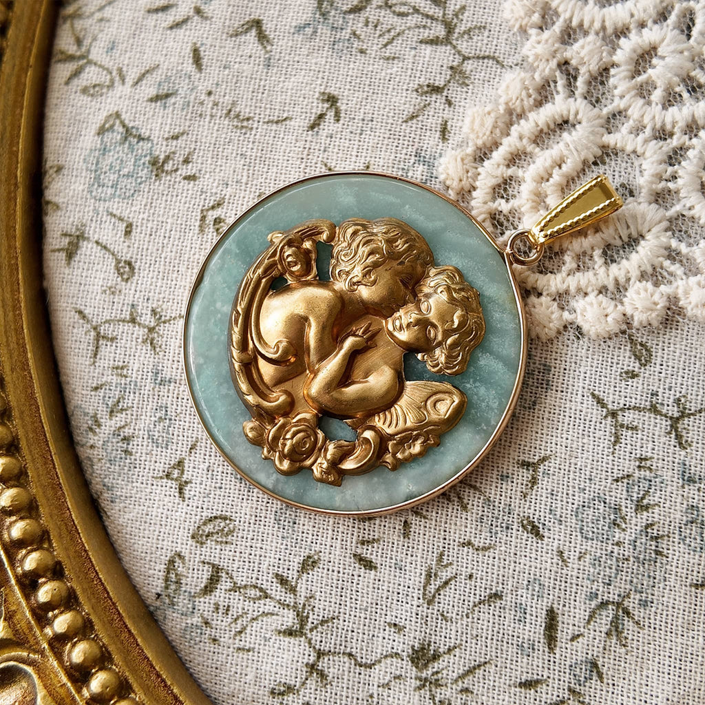 Amazonite disc pendant, gold-plated and edged. Two little angels are playing. Angel jewelry, adorable little angels.