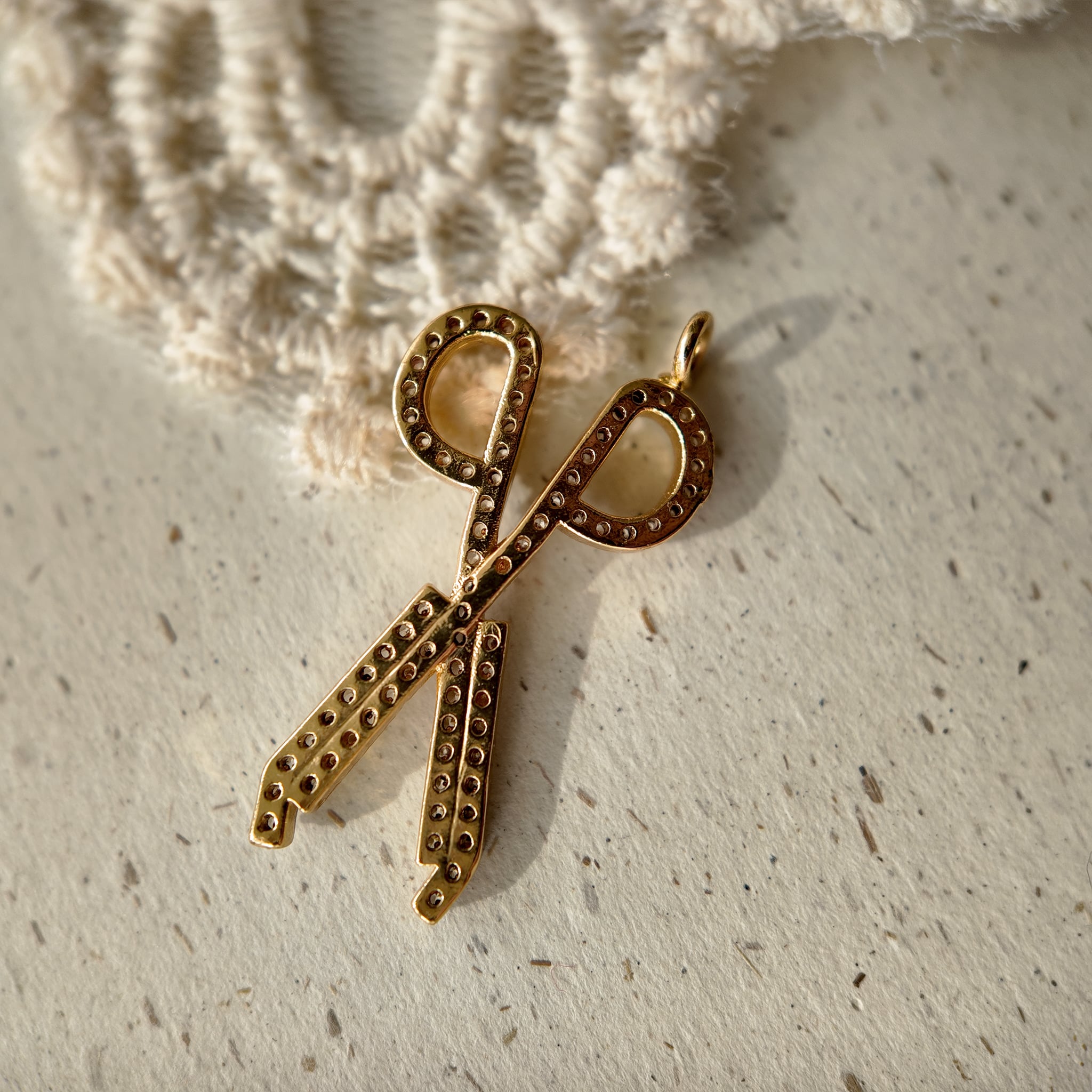 Fashion gold pendant, gold jewelry