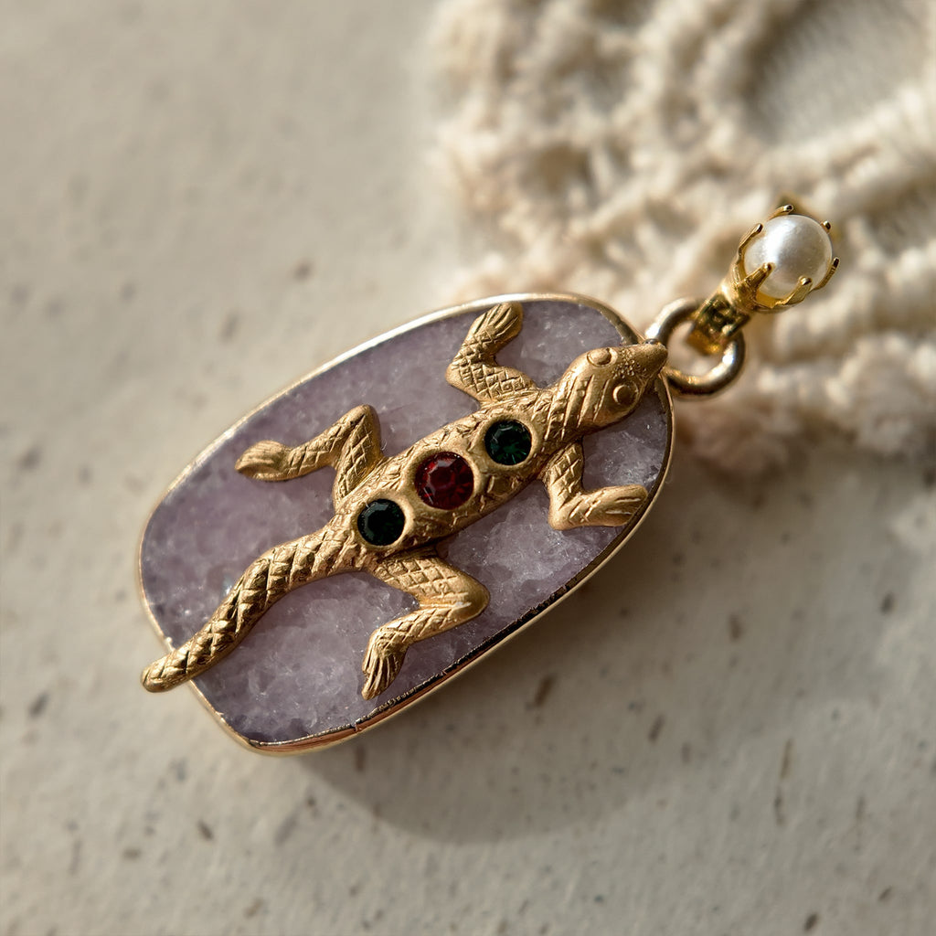 Lizard jewelry, animal-shaped, cute little gecko pendant