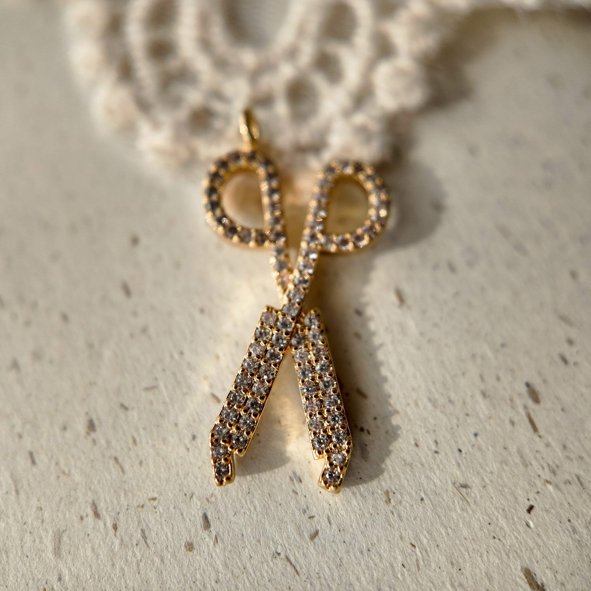 Scissors pendant, small and exquisite, vintage jewelry, sweet accessory.