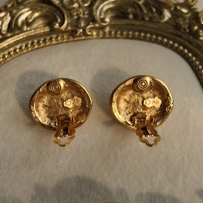 Anne Klein "The Lioness" Baroque Pearl Set