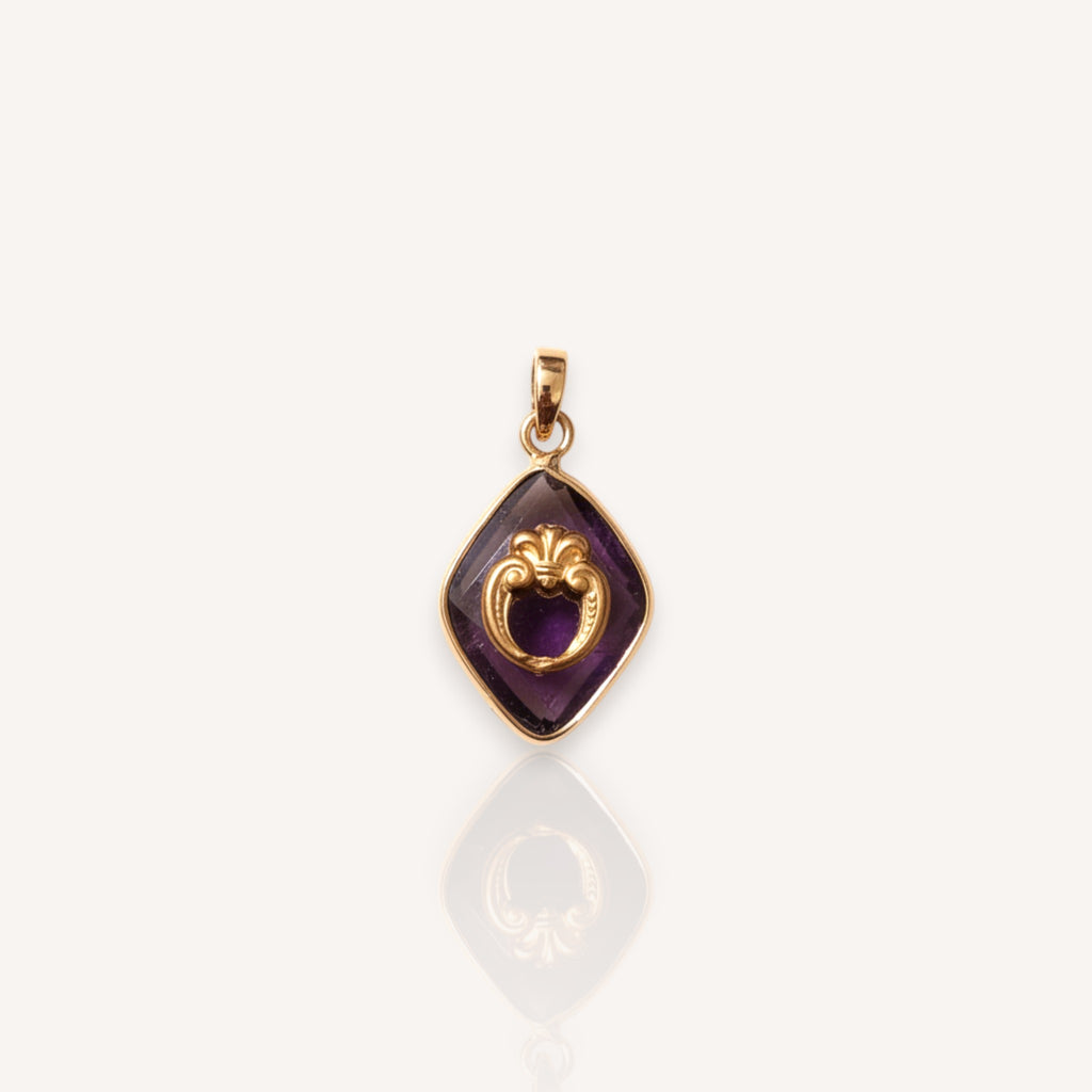 The Amethyst Crest Pendant