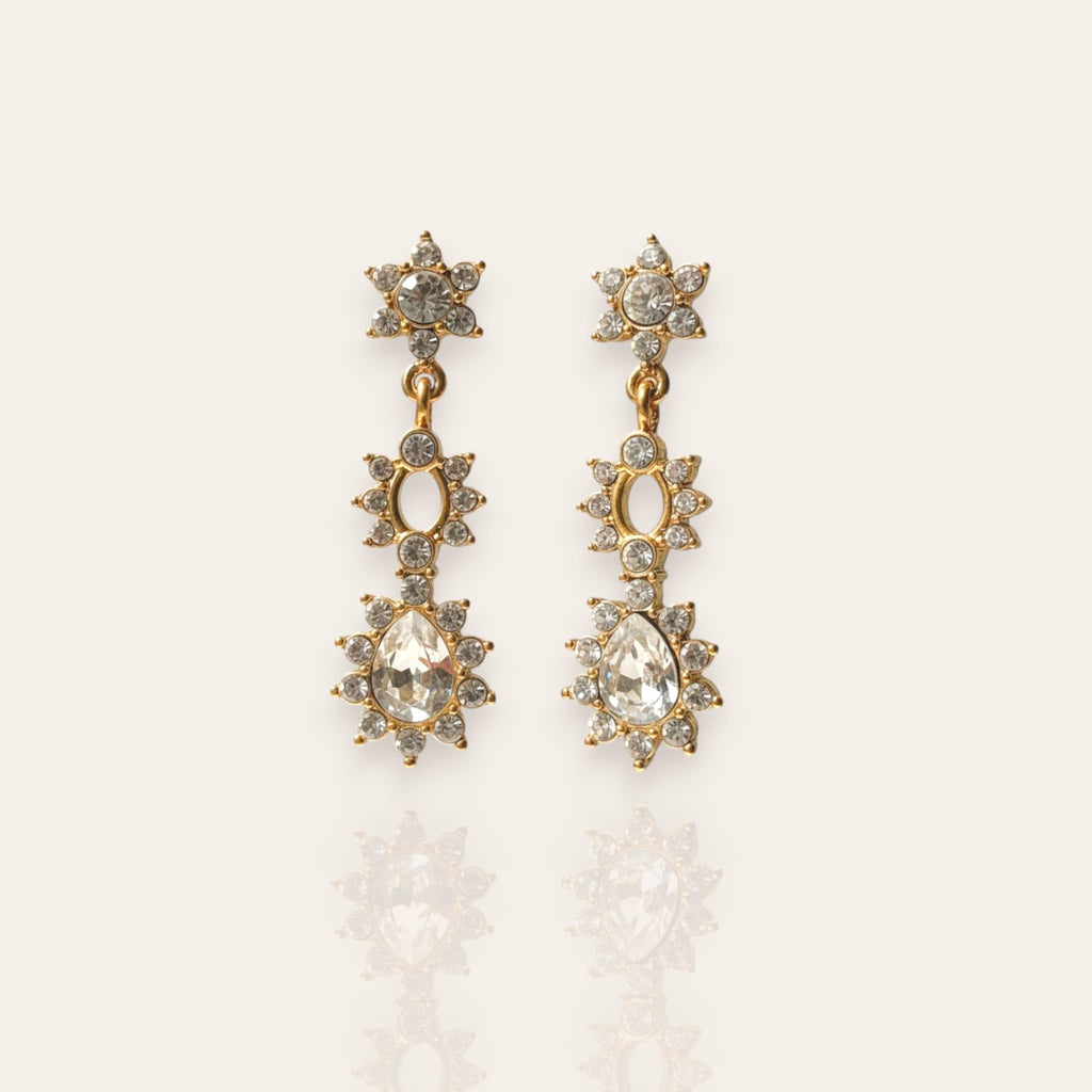 Graceful Guest Dangles