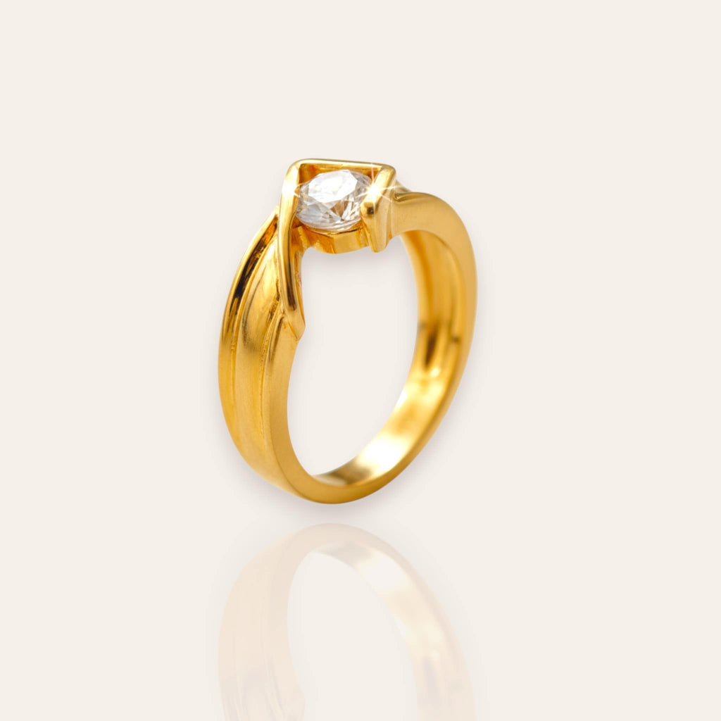 "The Geometric Light" Solitaire Ring  (23KGP)